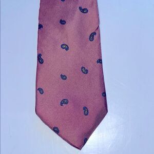 Vintage 80s Gordon Thomas Collectibles dusty pink(mauve) paisley print  silk tie